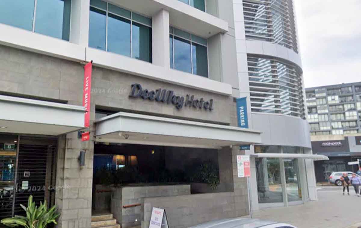 BAYFIELDS RETURN TO OLD AT DEE WHY