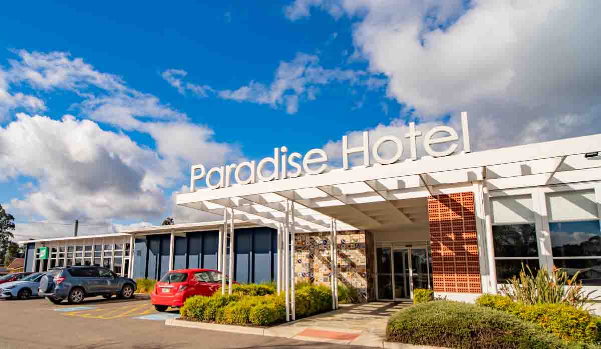 OSCARS HEADS TO PARADISE – PubTIC