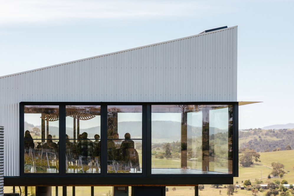 Stargazer Wines opens Tasmanian cellar door fit for intimate tastings     – hospitality